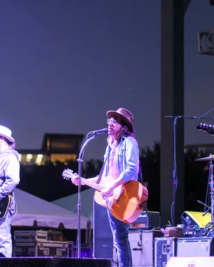 Micky and The Motorcars